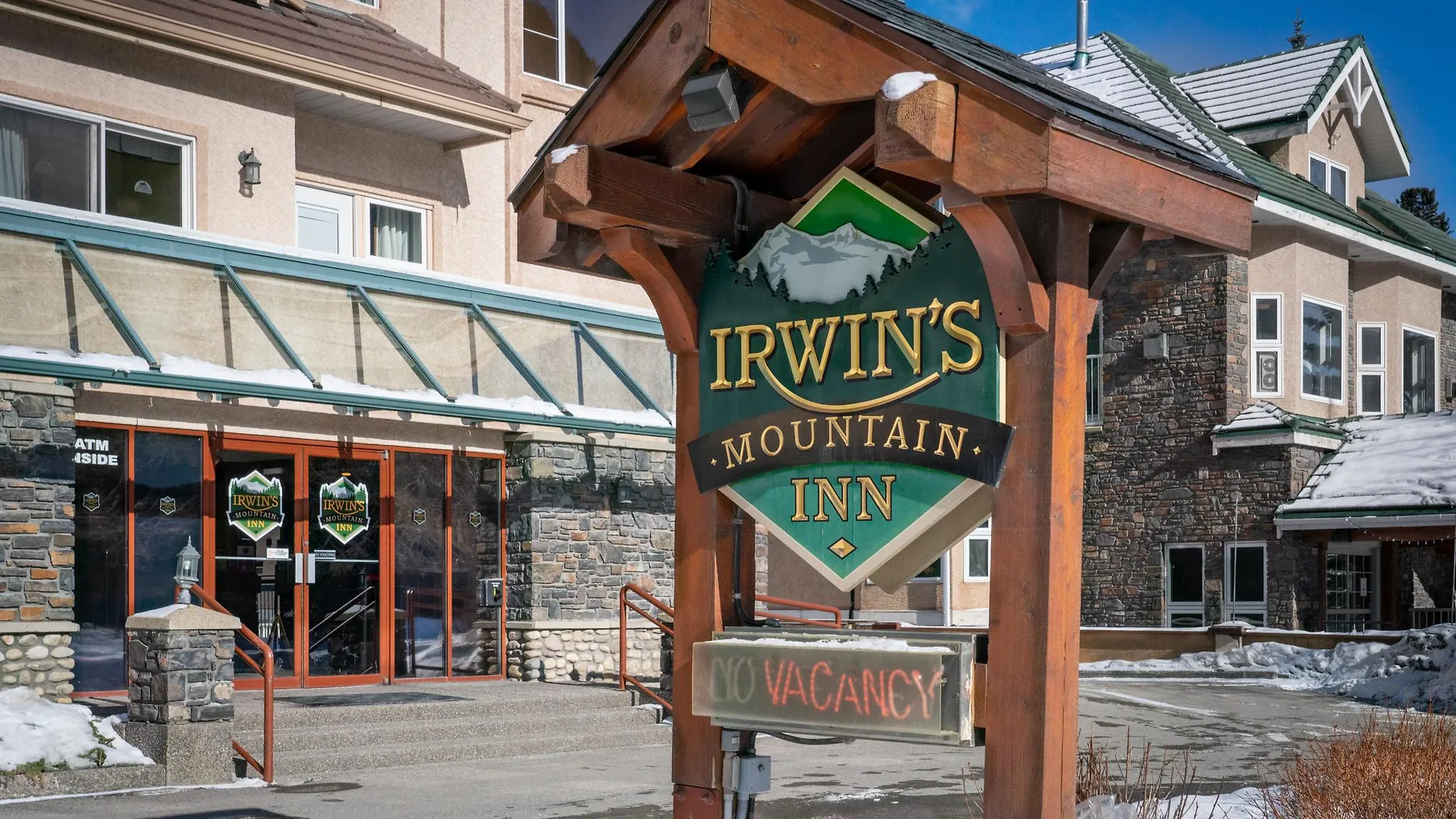 Irwin'S Mountain Inn Banff Hotel