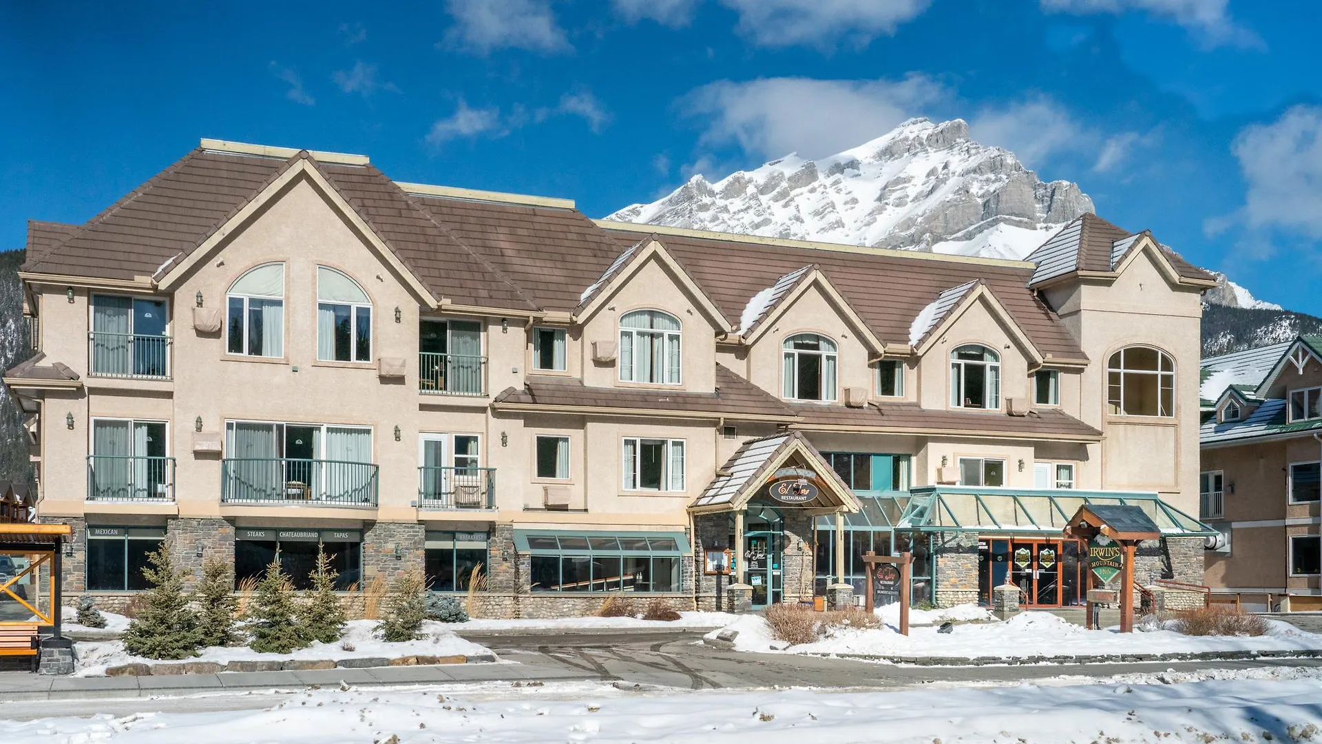 *** Hotel Irwin'S Mountain Inn Banff Canada