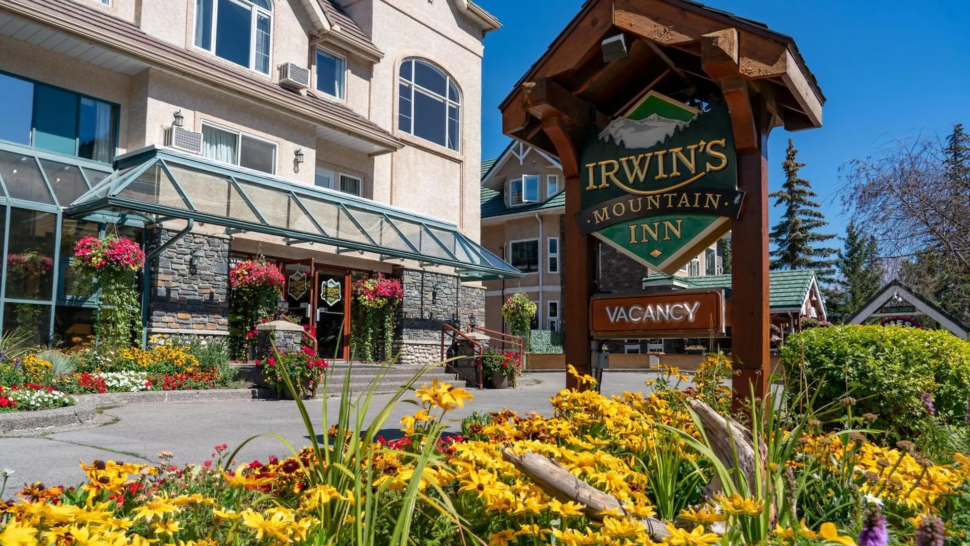 Irwin'S Mountain Inn Banff