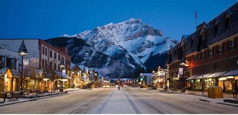 *** Hotel Irwin'S Mountain Inn Banff Canada