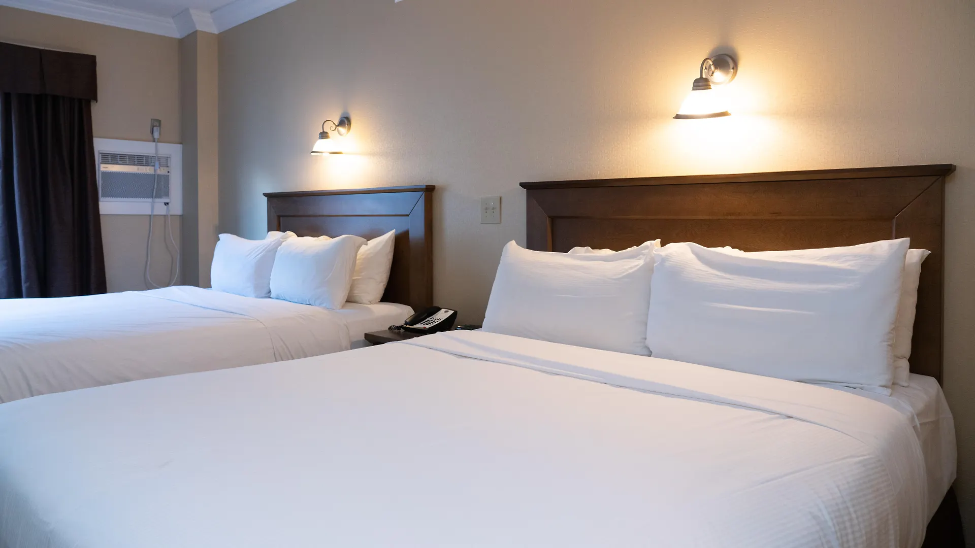 Irwin'S Mountain Inn Banff 3*,  Kanada