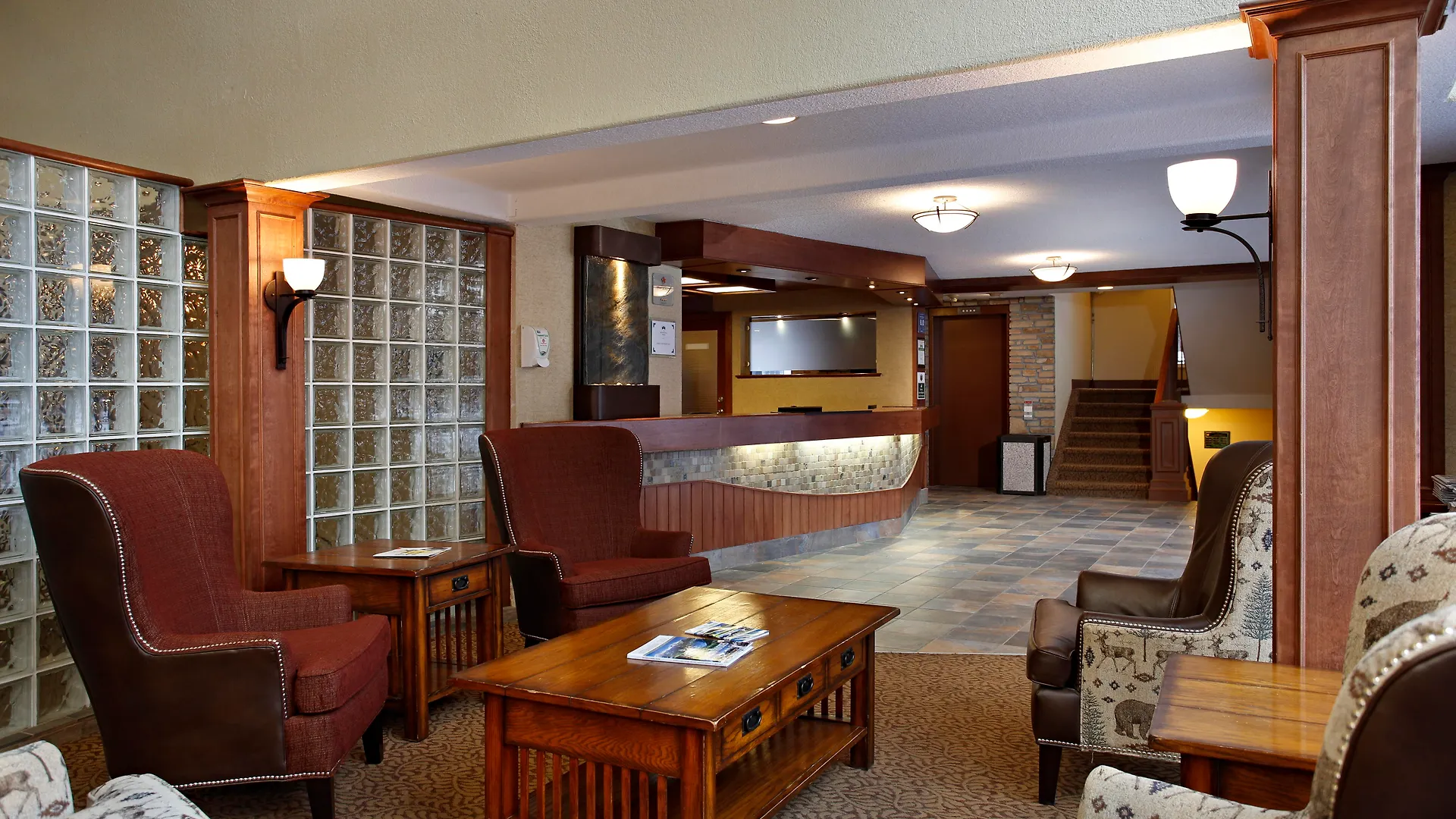 Irwin'S Mountain Inn Banff Hotel